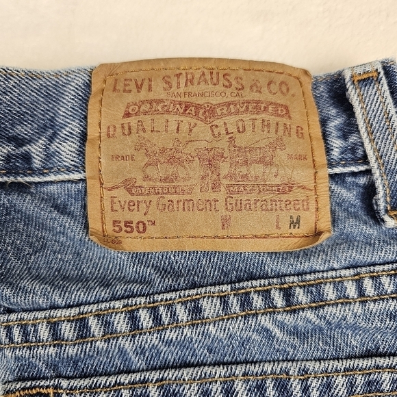Levi’s 550 12 Relaxed Fit Tapered Leg Vintage Jeans Denim Medium blue wash retro - Picture 4 of 11